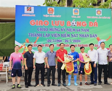 Giao hữu bóng đá giữa Viện KSND huyện Quốc Oai với Ngân hàng Nông Nghiệp...